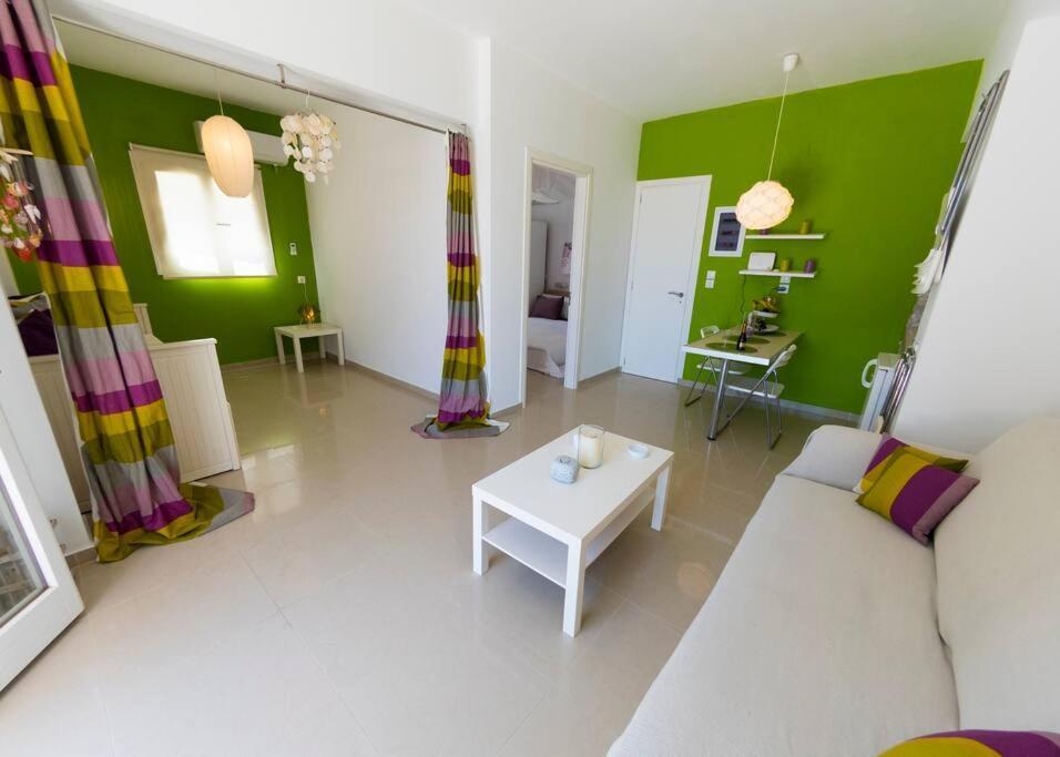 Uno Beachfront Suite Livadia  Extérieur photo
