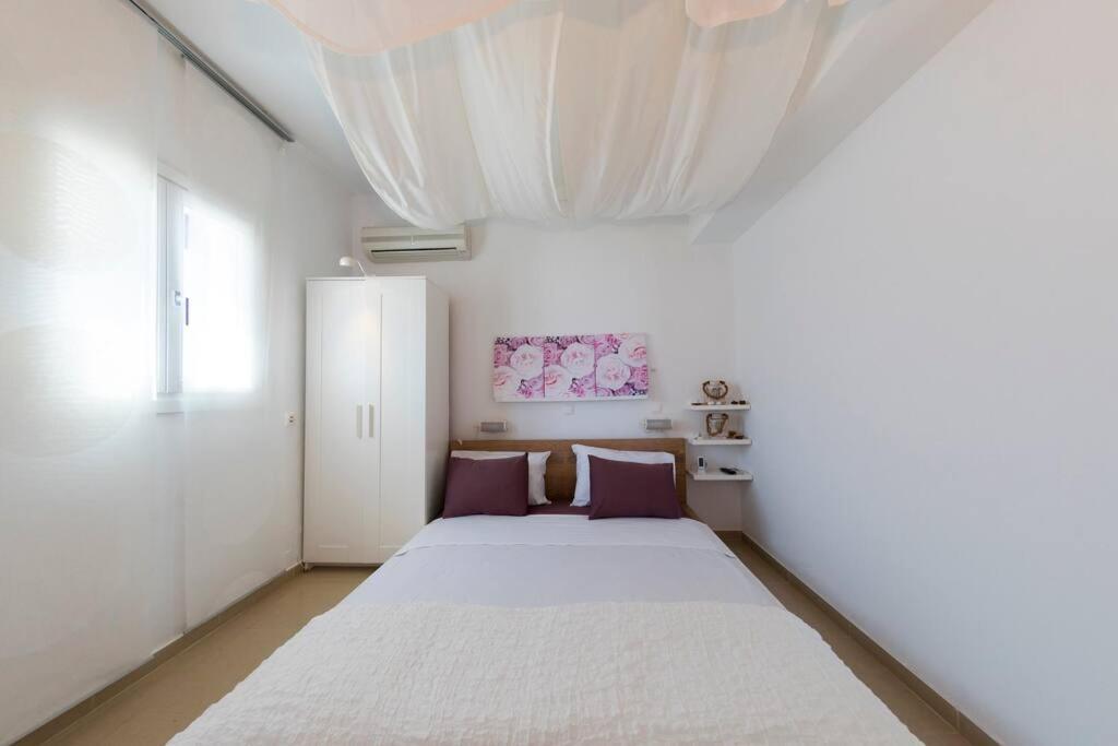 Uno Beachfront Suite Livadia  Extérieur photo